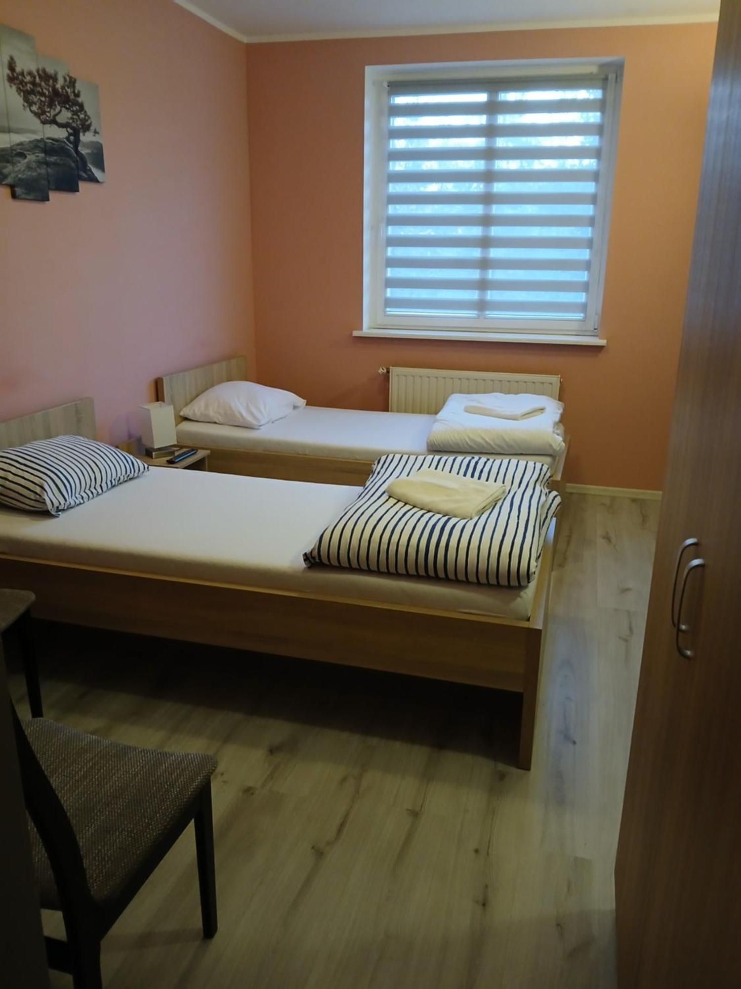 오스트로다 Dom Brama Mazur B&B 외부 사진