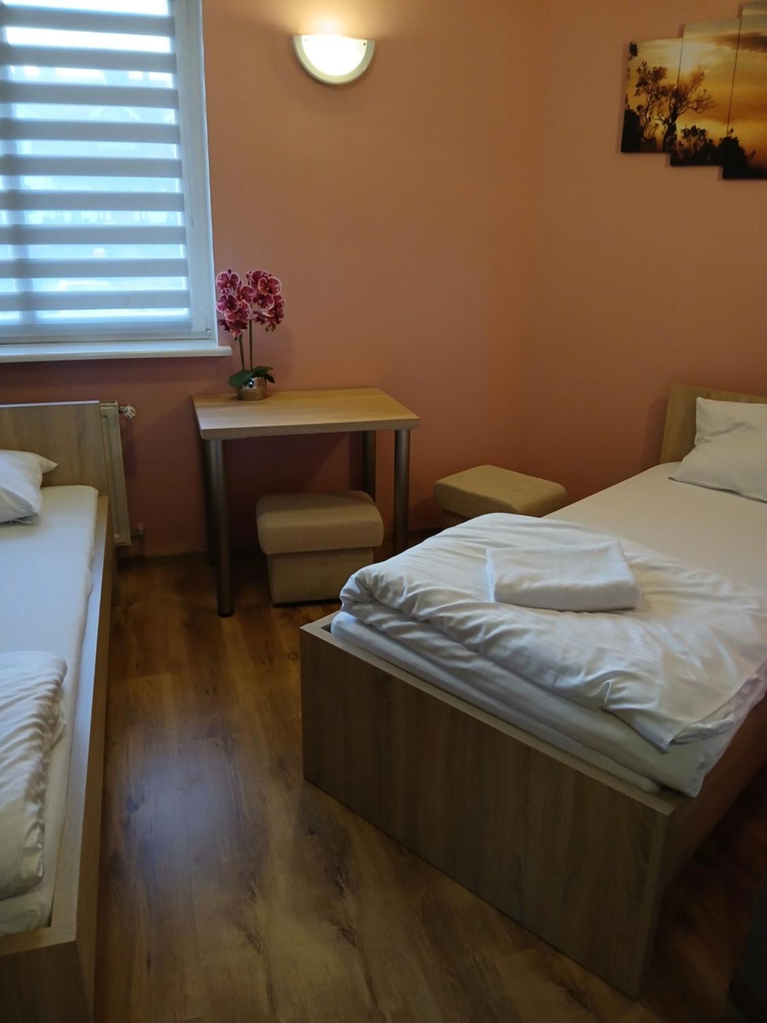 오스트로다 Dom Brama Mazur B&B 외부 사진