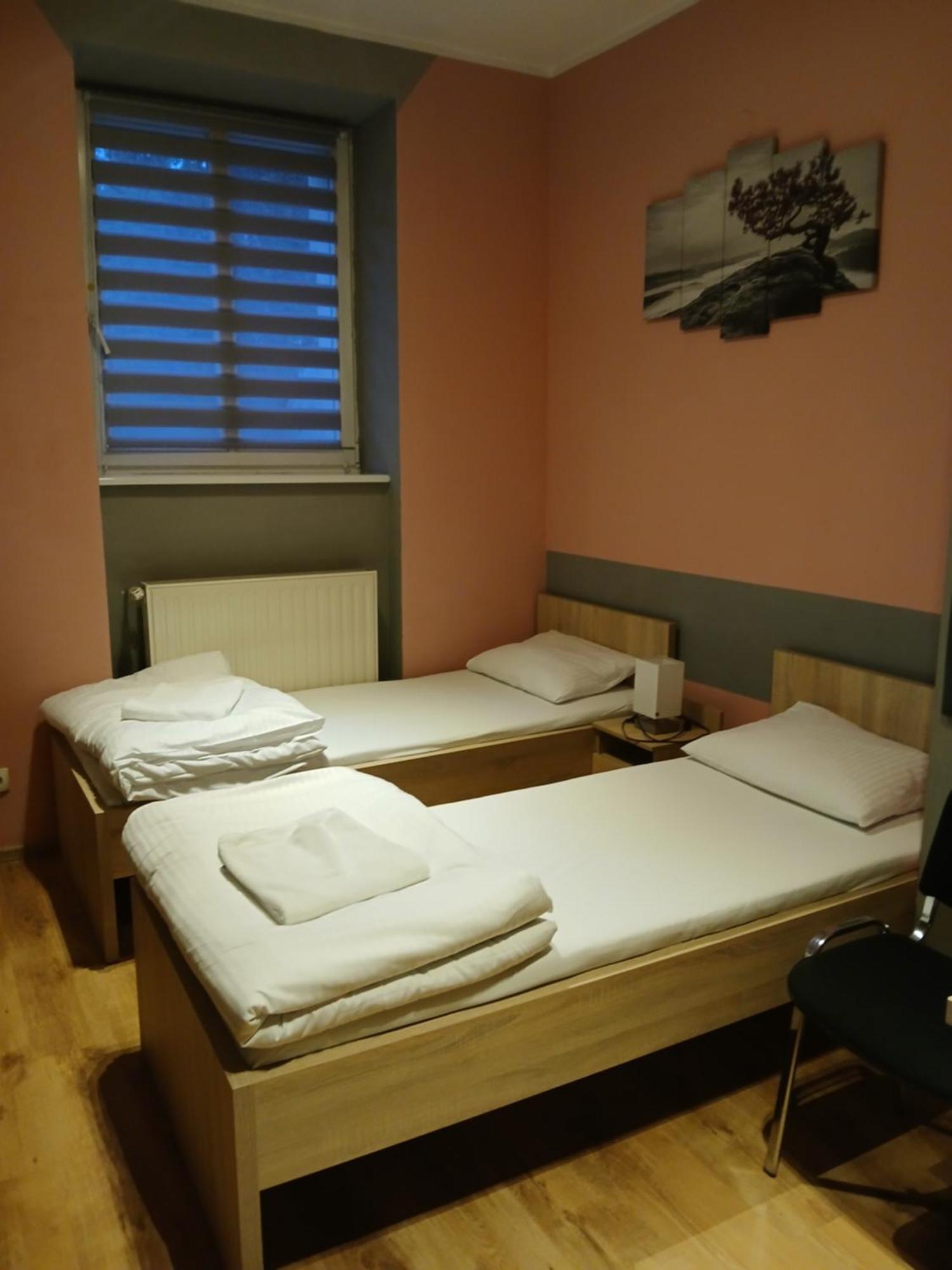 오스트로다 Dom Brama Mazur B&B 외부 사진